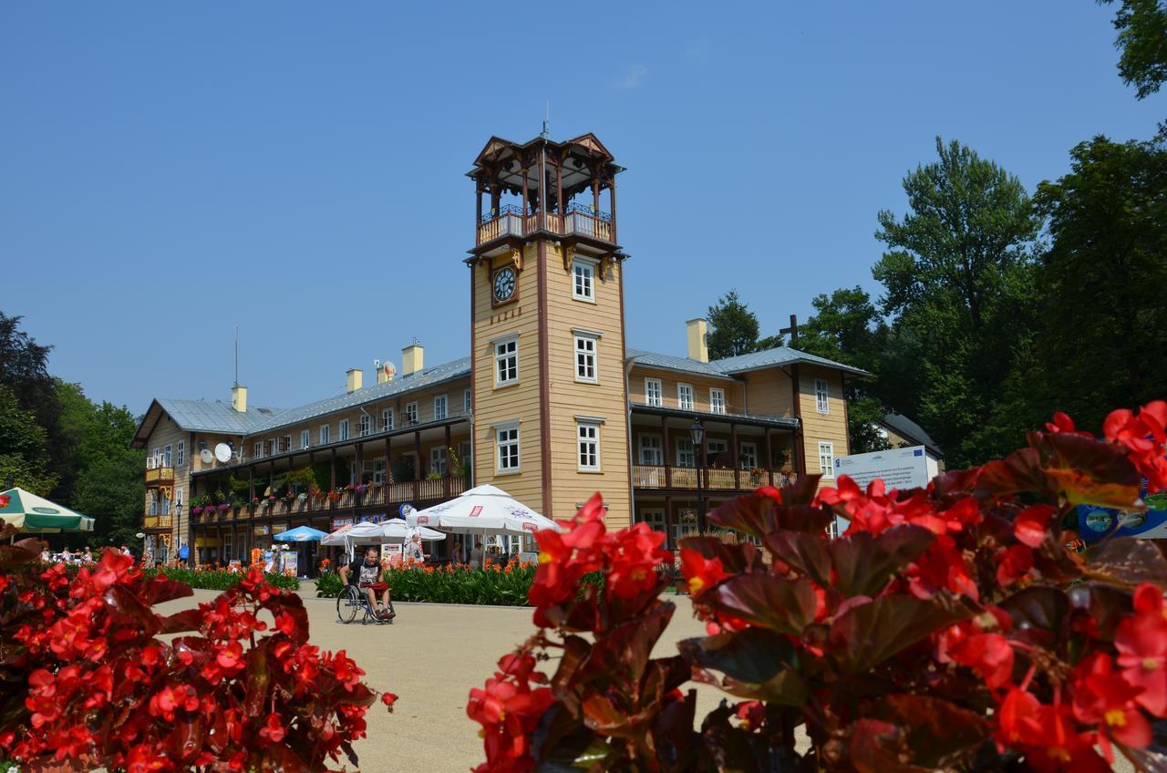 Hotel Pod Jodla Iwonicz-Zdrój Exterior foto