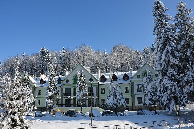 Hotel Pod Jodla Iwonicz-Zdrój Exterior foto